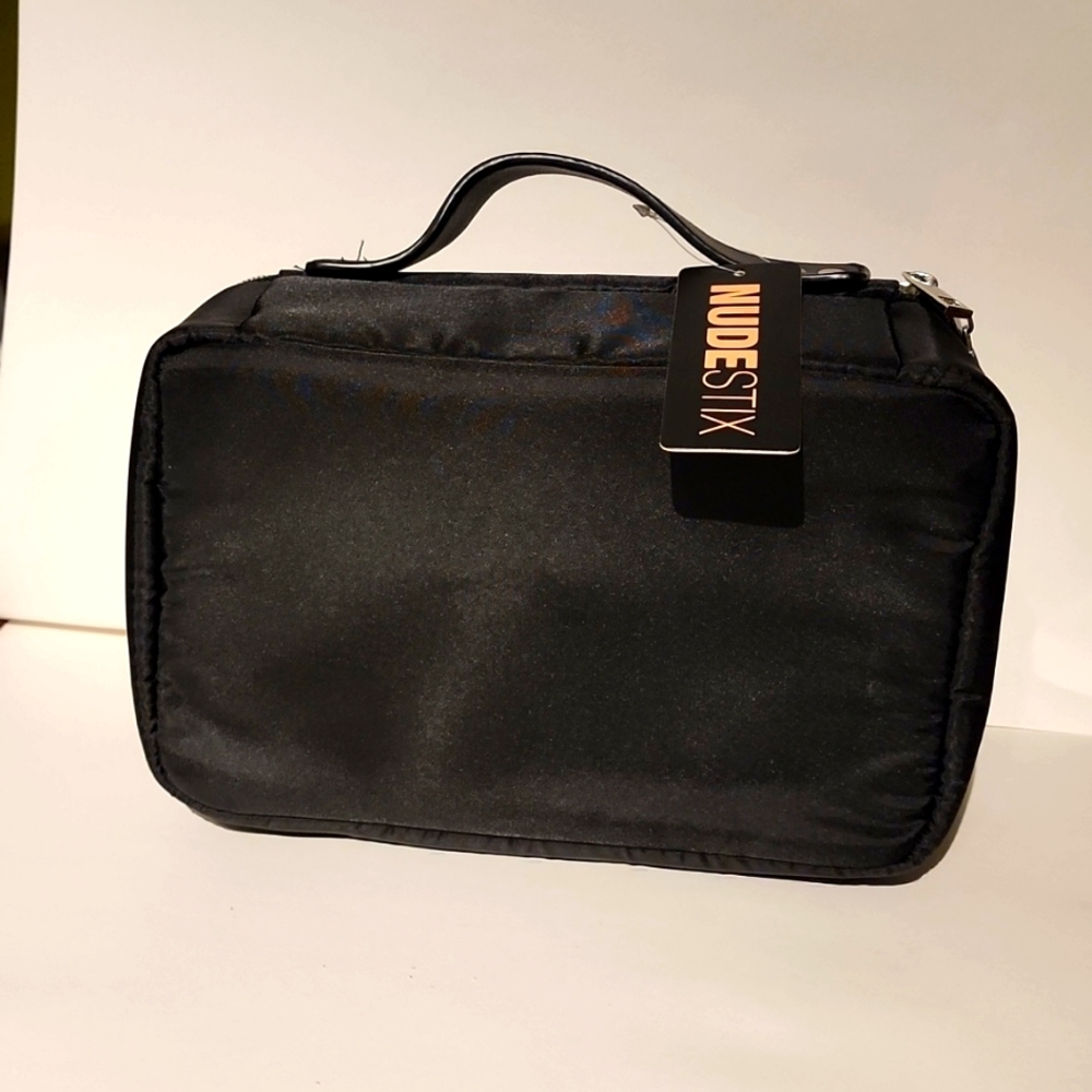 NUDESTIX  Black Hanging Cosmetic Case